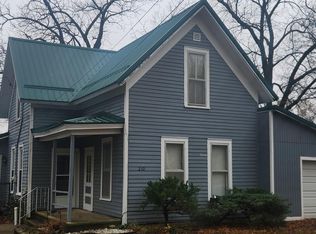 210 W Spring St, Strawberry Point, IA 52076
