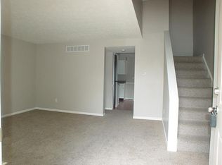 490 Halifax Cir, Cincinnati, OH 45244