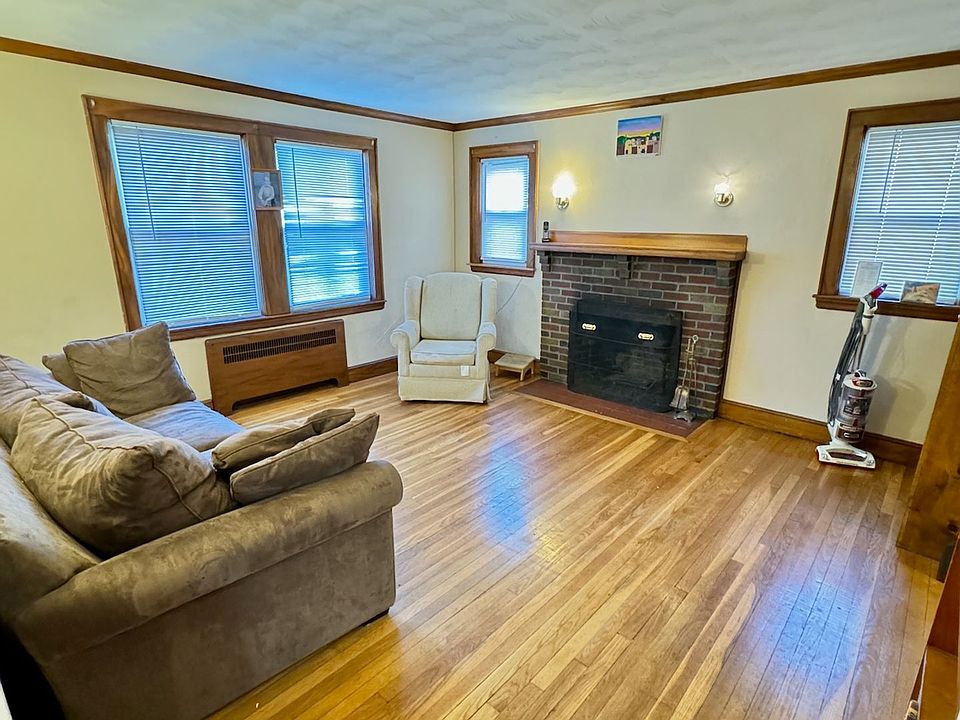 2nd image of 51 Armington St #3D