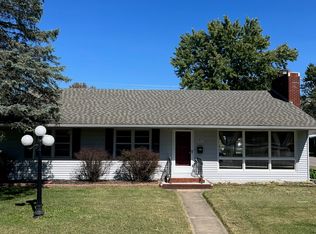 501 W Pleasant St, Aurora, MO 65605