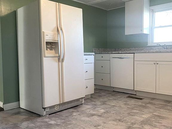 4th image of 10419 Franklin St