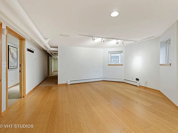 3rd image of 4232 N Ashland Ave #G
