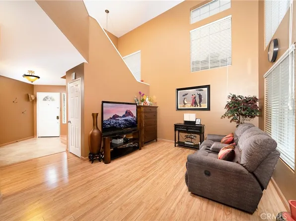 1059 S Dewcrest Dr, Anaheim, CA 92808