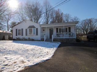 1097 Locust Dr, Pasadena, MD 21122