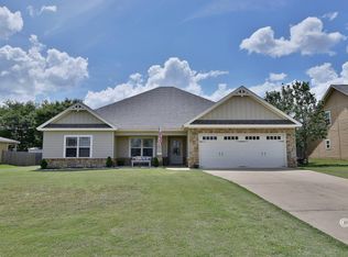 12 Buckeye Ct, Fort Mitchell, AL 36856