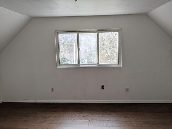 5th image of 641 Linden Ave APT C