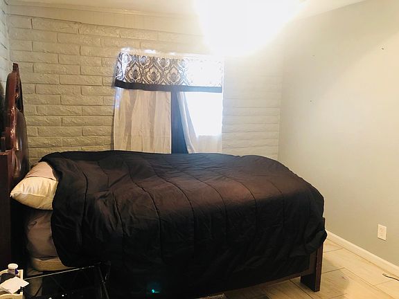 5th image of 2522 W Hayward Ave