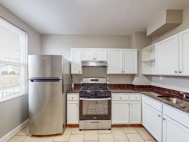 2867 Mayfield Ave — Photo 11