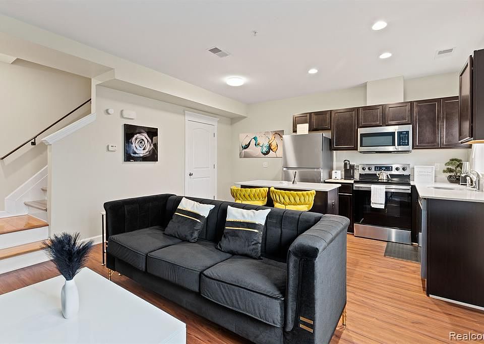 1st image of 701 E Kirby St #17