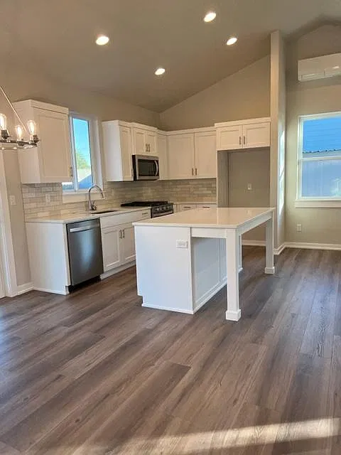 1 bed, 800 sqft, $2,195 — Photo 3