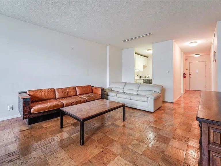7002 Boulevard East #6H — Photo 4