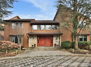 8 Country Club Way, Demarest, NJ 07627