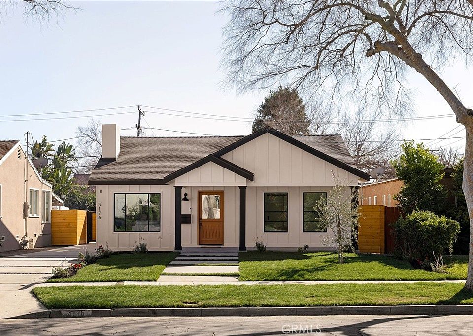 1st image of 3176 La Tierra St