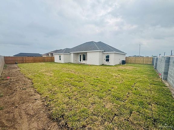 5th image of 591 Kiki St