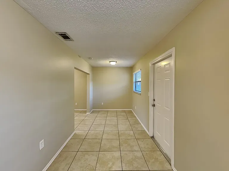 2330 Windsor Oaks Ave — Photo 15