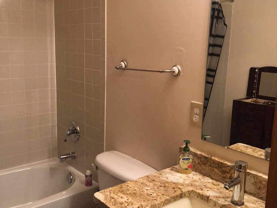 1st image of 5662 Winsor Woods Dr