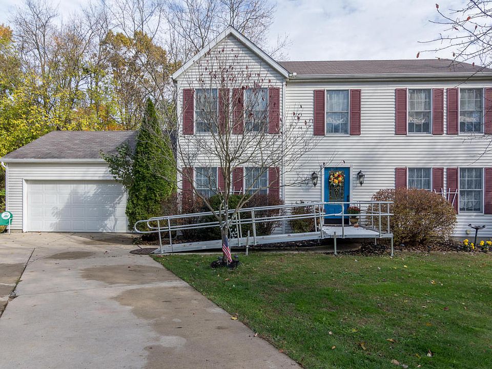1st image of 814 Ottawa Ct