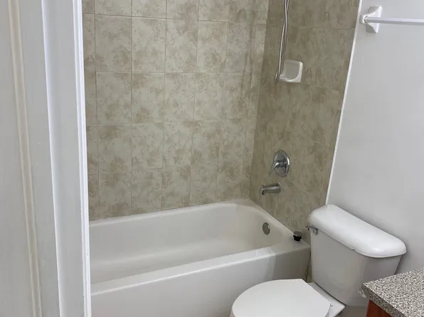 2413 W 78th St APT 204, Hialeah, FL 33016