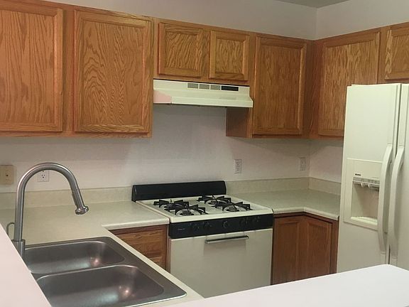 5th image of 7817 Louisiana Blvd NE Unit 401