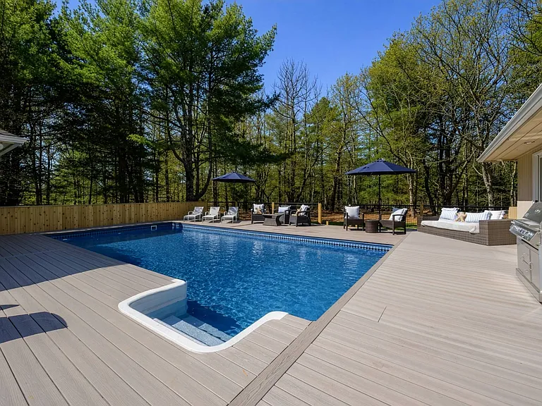 2941 Quogue Riverhead Rd — Photo 18