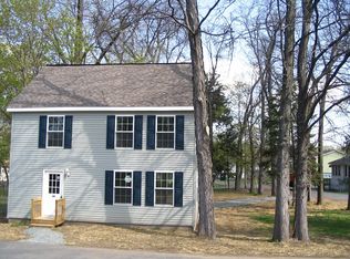 21 Pine Grove St, Rensselaer, NY 12144