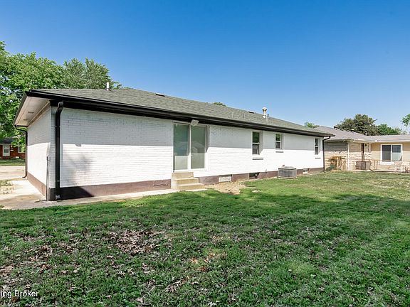 5th image of 2210 Deveron Dr