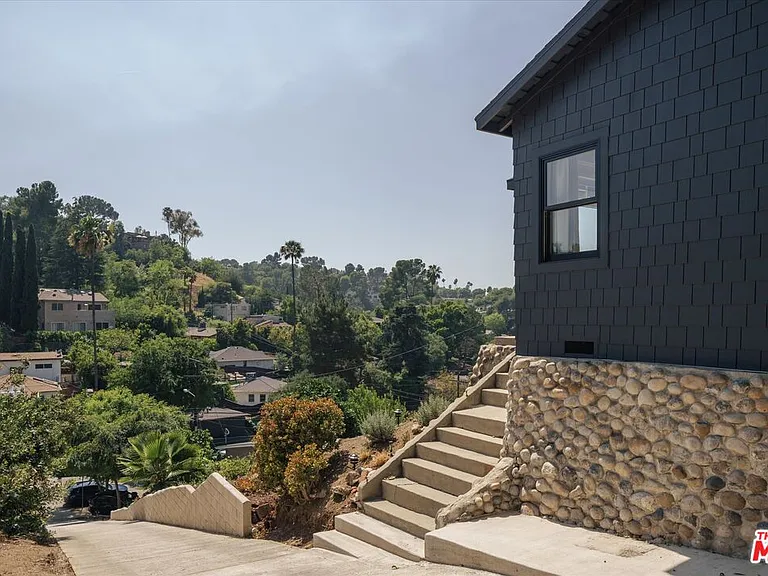 1130 El Paso Dr — Photo 1