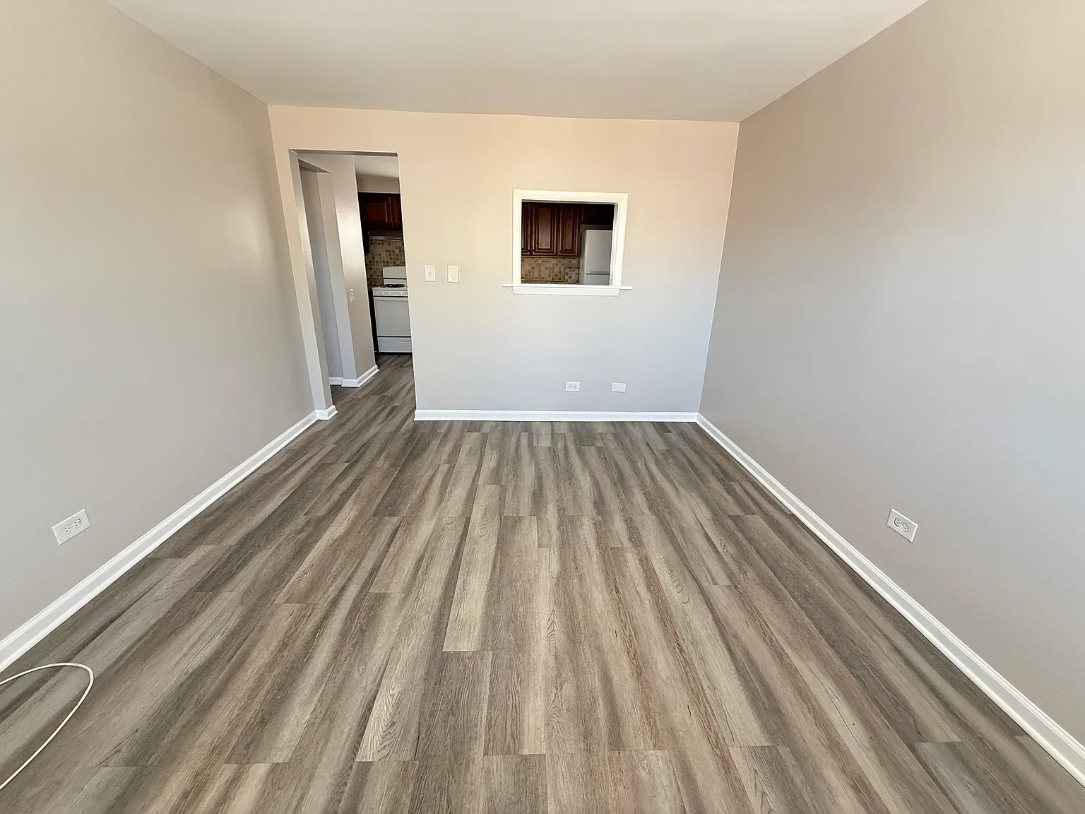 1 bed, 600 sqft, $1,300 — Photo 2
