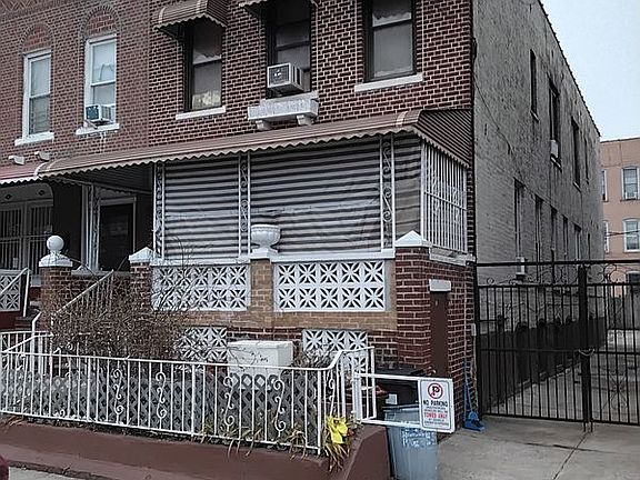 2nd image of 699 Bradford St Floor 1