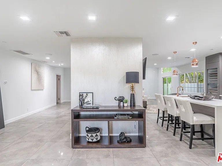 5010 Fulton Ave — Photo 15