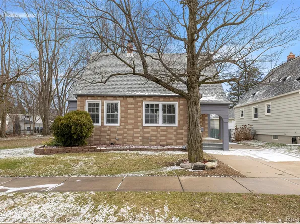 2841 Homeplace St, Dearborn, MI 48124