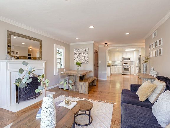 3rd image of 1537 Howard Ave