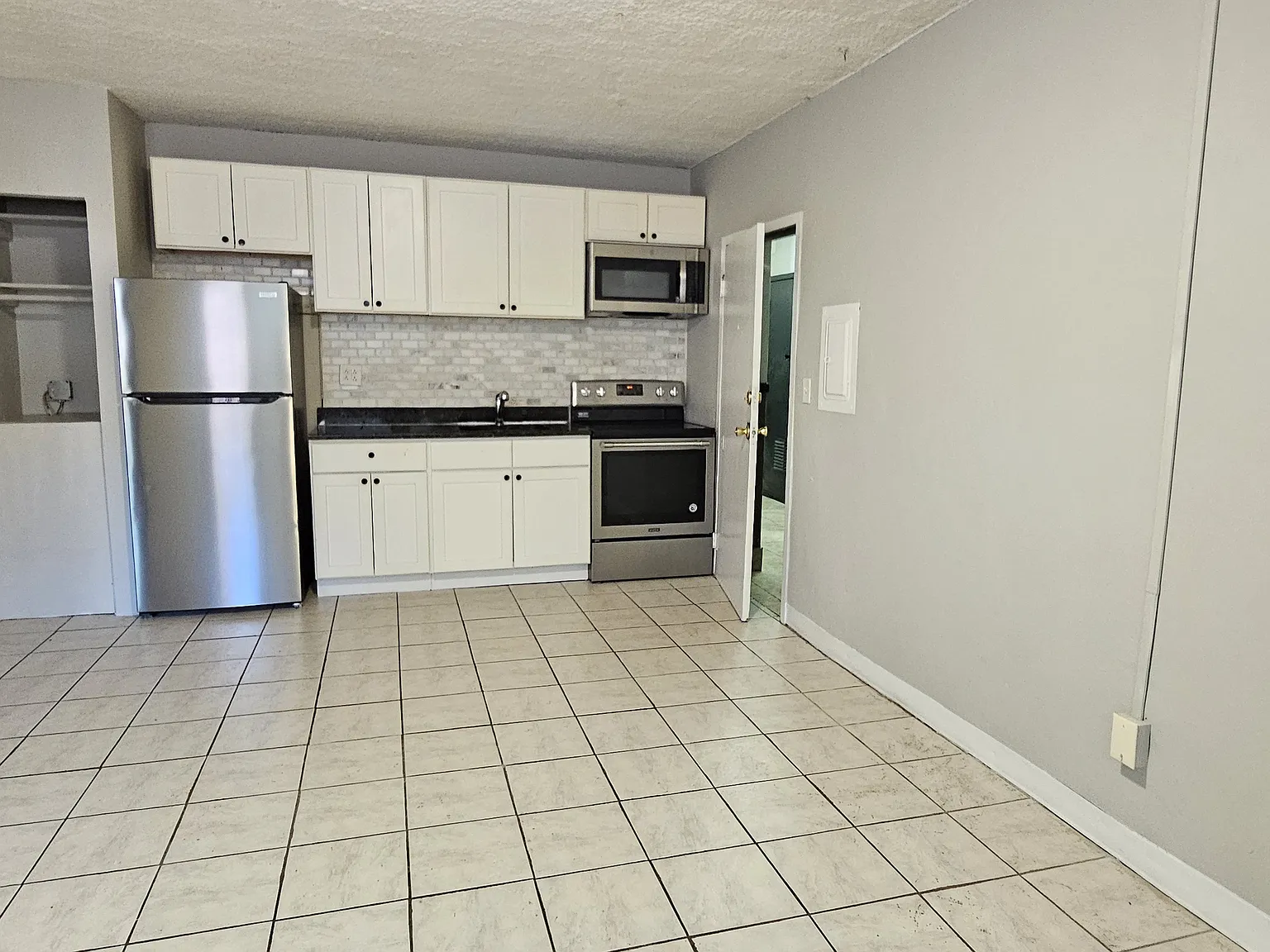 1 bed, $1,350 — Photo 2