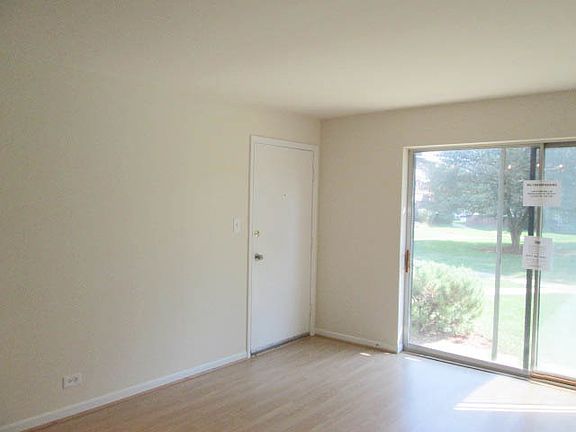 3rd image of 9455 Bay Colony Dr APT 1S