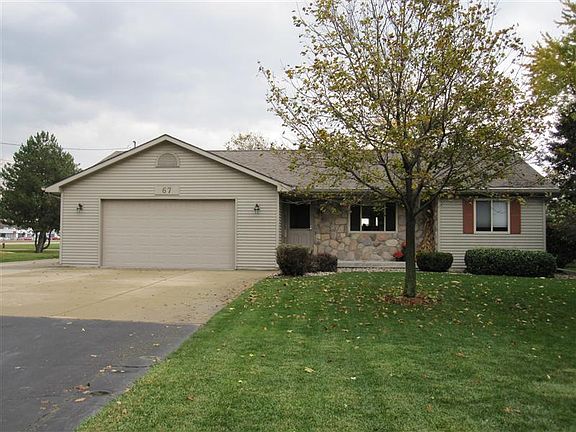 4th image of 67 E Gloucester Dr