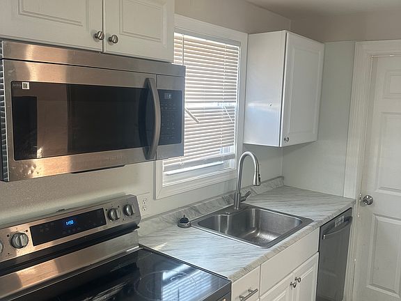 3rd image of 130 Wayland Ave #2