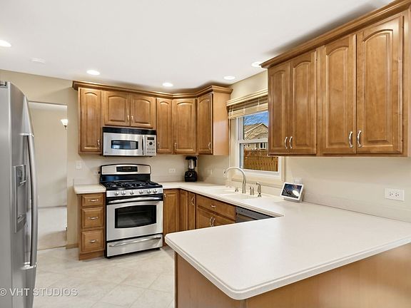 5th image of 608 Cutters Mill Ln