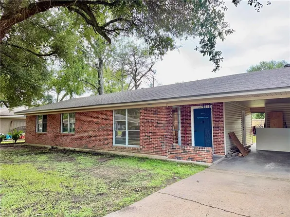 5620 W Circle Dr, Alexandria, LA 71301