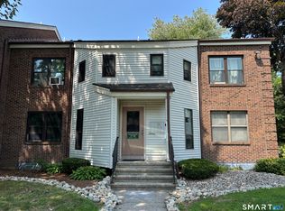Wellington, Farmington, CT 06032