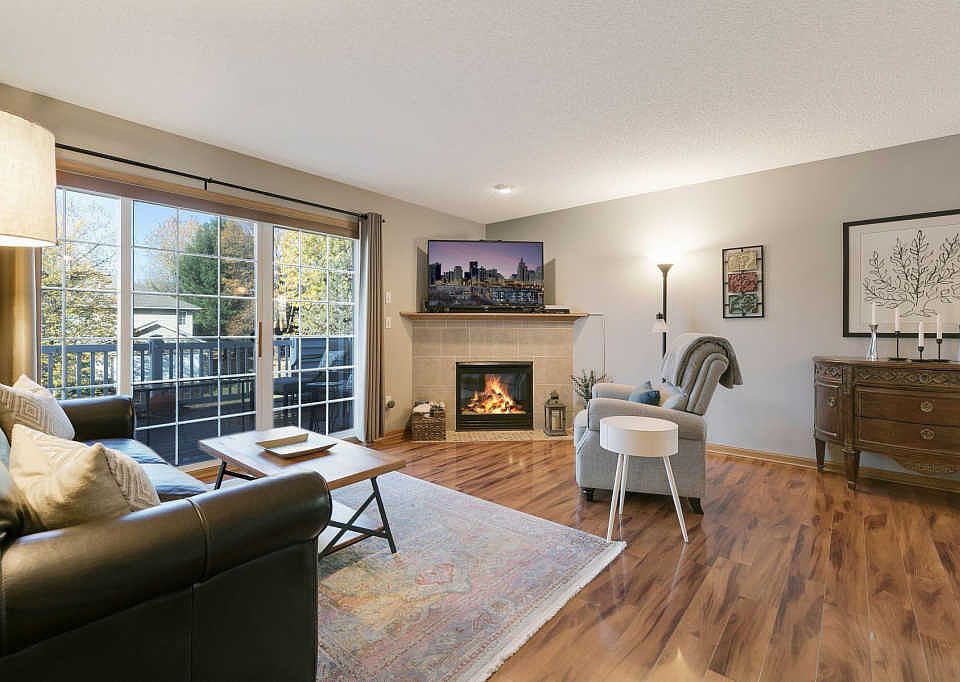 1st image of 330 Gironde Ct
