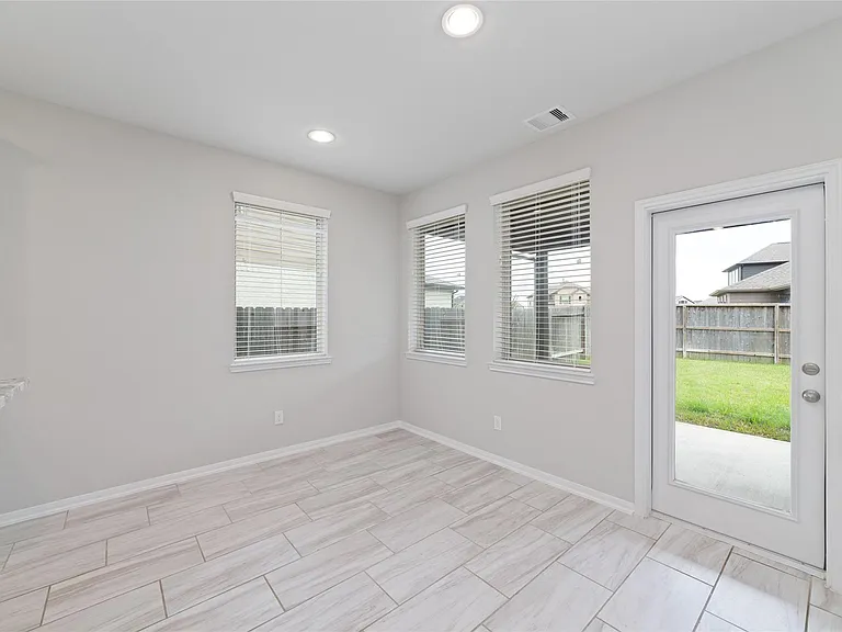 18511 Grand Spanish Oak Ct — Photo 14