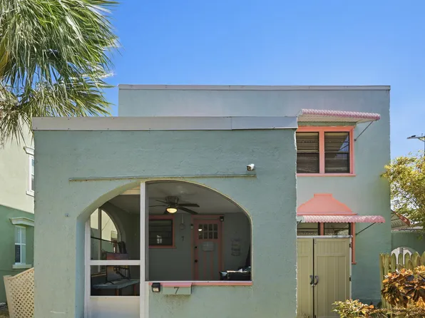 7 Clarendon Ct, Daytona Beach, FL 32118