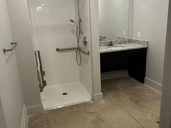 4th image of 30 S Stolp Ave #209