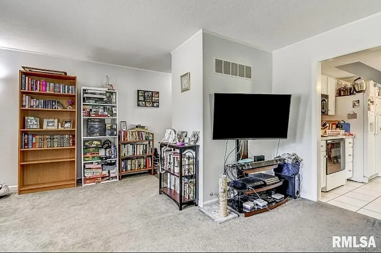 2901 Interlacken Dr #2901 — Photo 3
