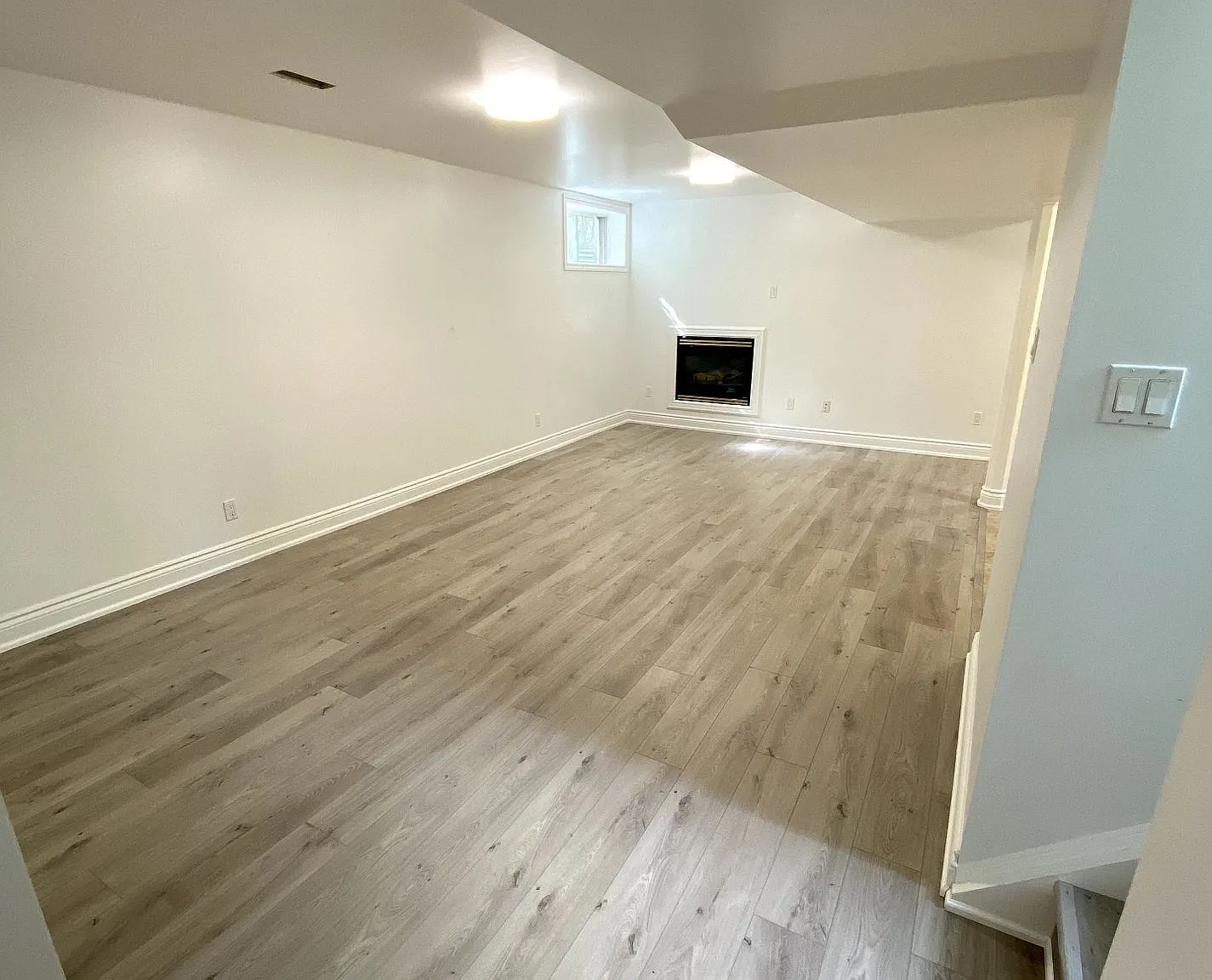 2 bed, $1,900 — Photo 2