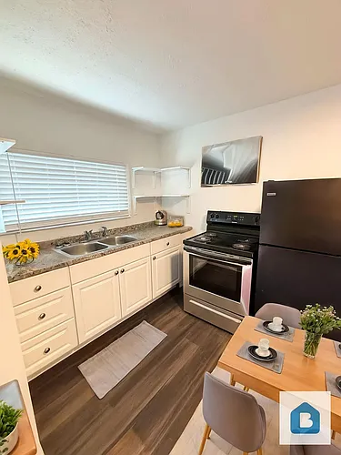 3428 W Colorado Ave #8 Photo 1