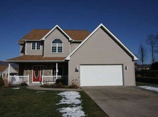 1 Emerald Dr #L-39, Throop, PA 18512