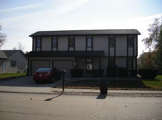 916 Chancellor Dr, Edwardsville, IL 62025