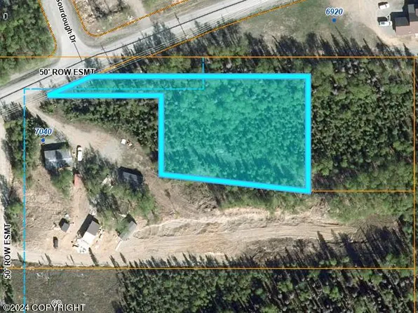 L2 W Beverly Lake Rd, Wasilla, AK 99623