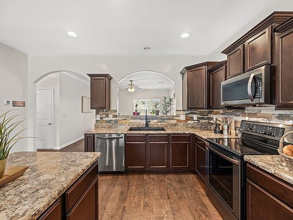 4th image of 9003 Alona Ct
